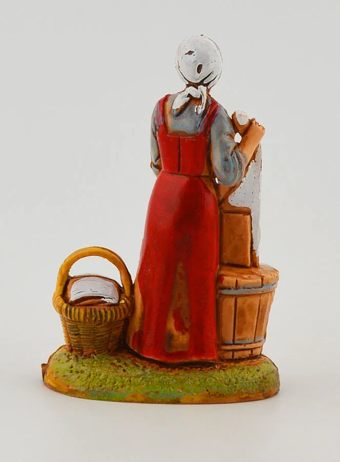 Nativity Figurine Washerwoman – 6cm (pic 4)