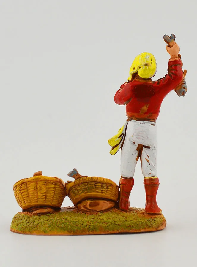 Nativity Figure Fishmonger - 6cm (pic 4)
