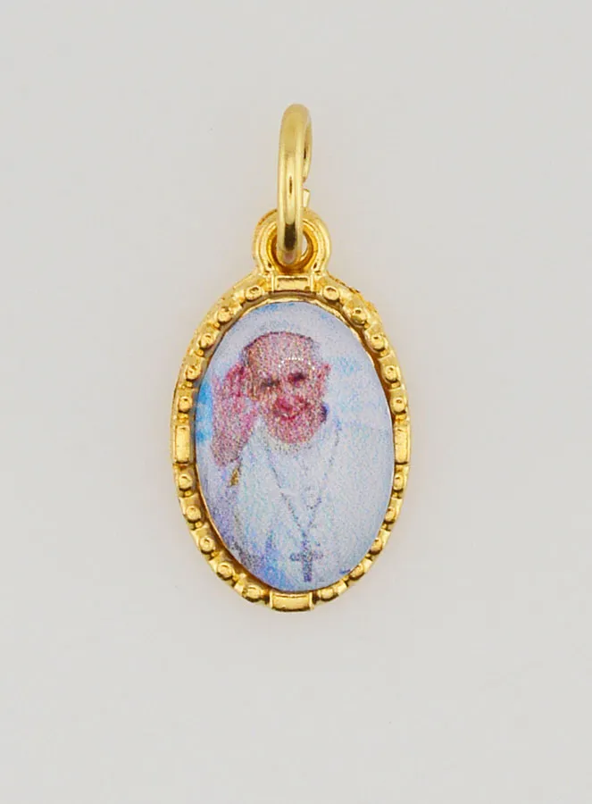 Twisted-Edge Medal 15mm – Pope Francis (pic 1)