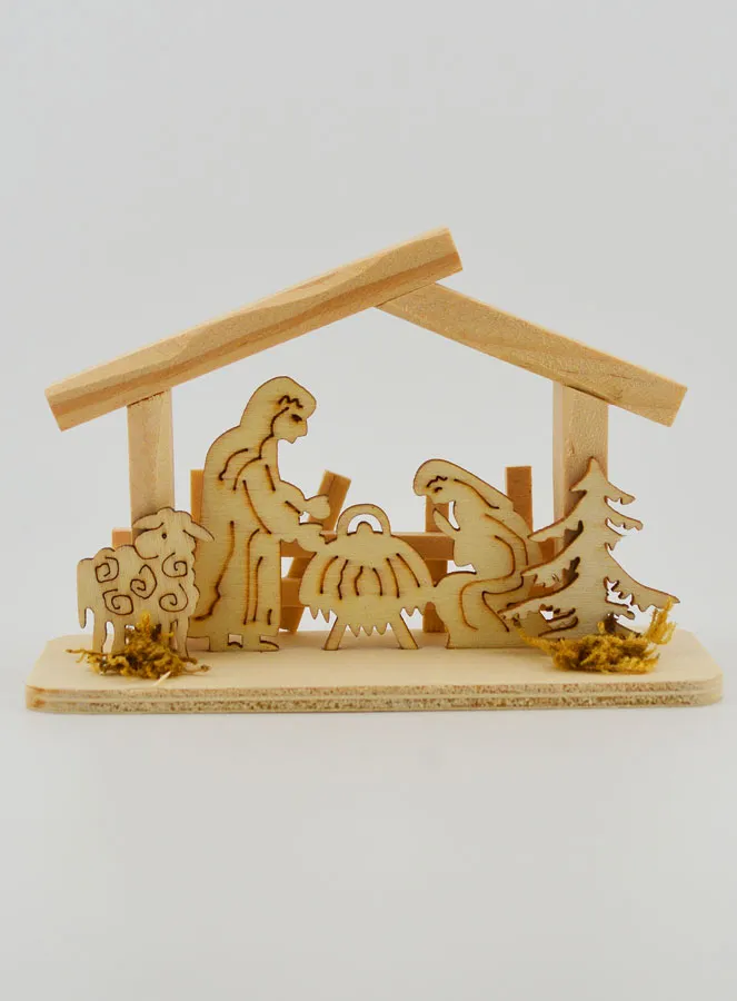 Nativity Scene in Natural Wood – 10cm (pic 1)