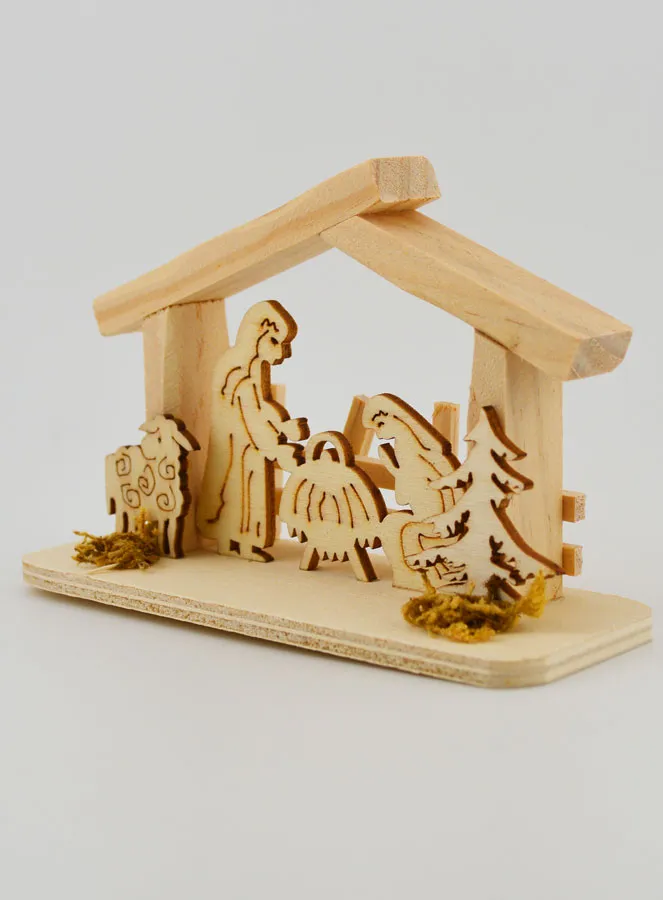 Nativity Scene in Natural Wood – 10cm (pic 2)