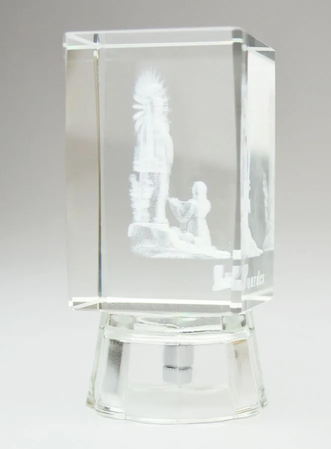 Our Lady of Lourdes Glass Statue (pic 3)