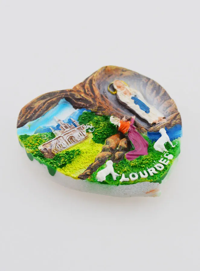 Heart of Lourdes Magnet (pic 3)