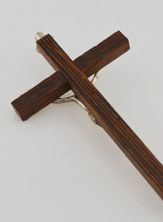 Silver Metal Christ & Wood Crucifix (pic 4)
