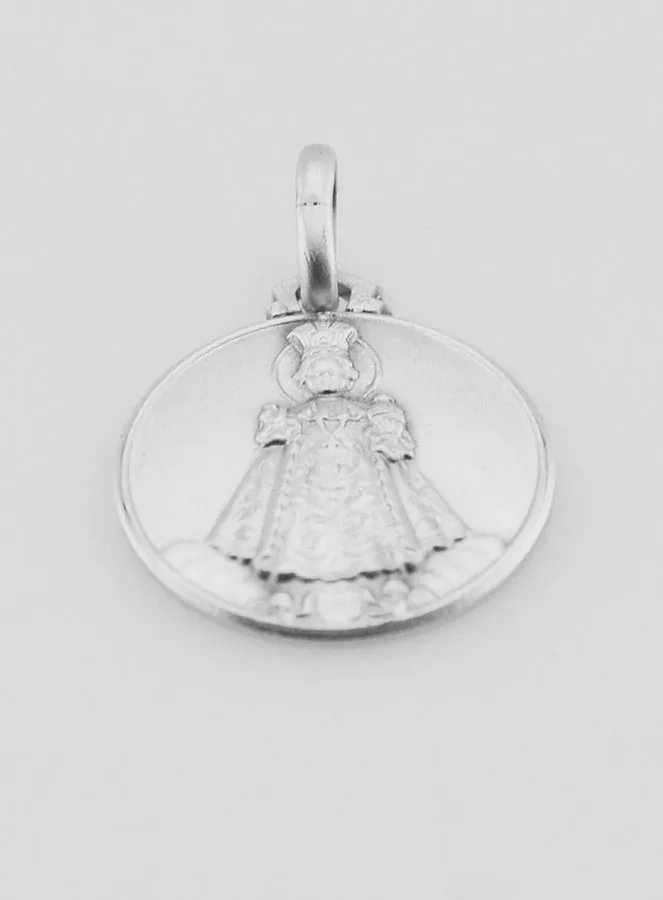 Baby Jesus of Prague Solid Silver Medal - 1,6 cm (pic 2)
