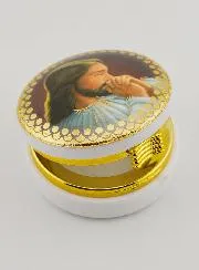 Jesus Christ in Prayer Host Box - 5 cm