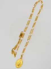 Beaded Necklace with Miraculous Medal – White