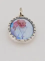 Twisted-Edge Medal 25mm – Pope Francis